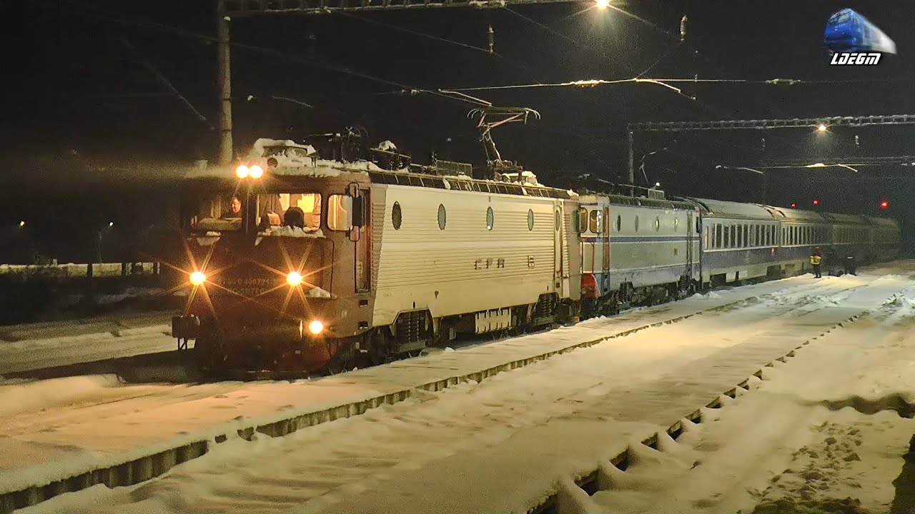 Trenuri de Noapte prin Zăpadă în Gara Năsăud - 04 Ianuaire 2026