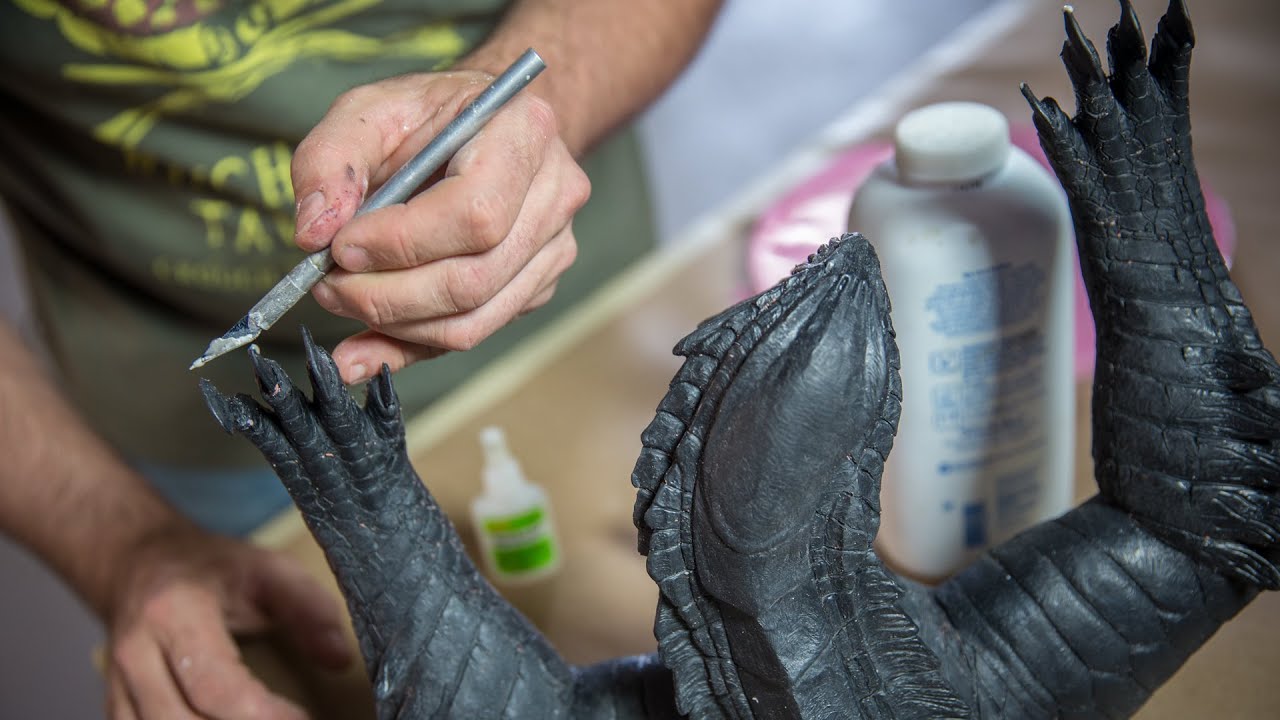 Shop Tips: Mixing Superglue and Baby Powder