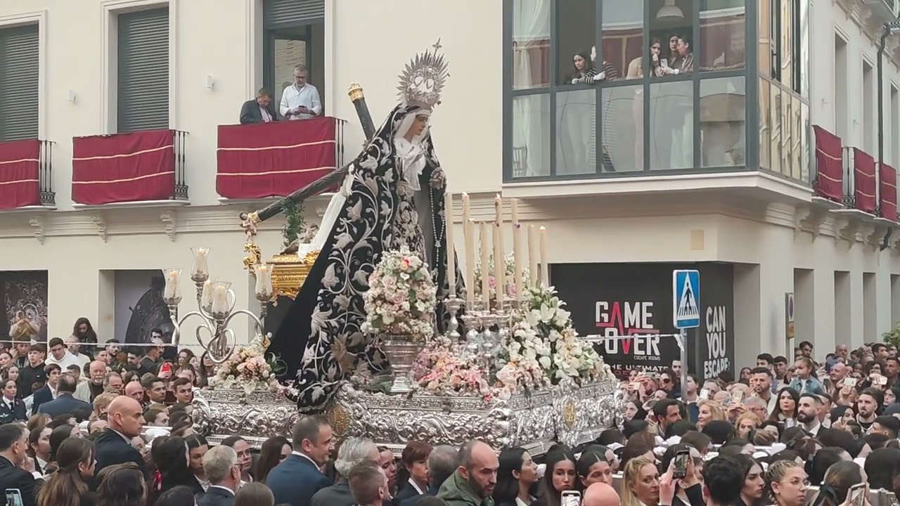Virgen del Gran Poder llegando a la plaza de la Misericordia Málaga 2025