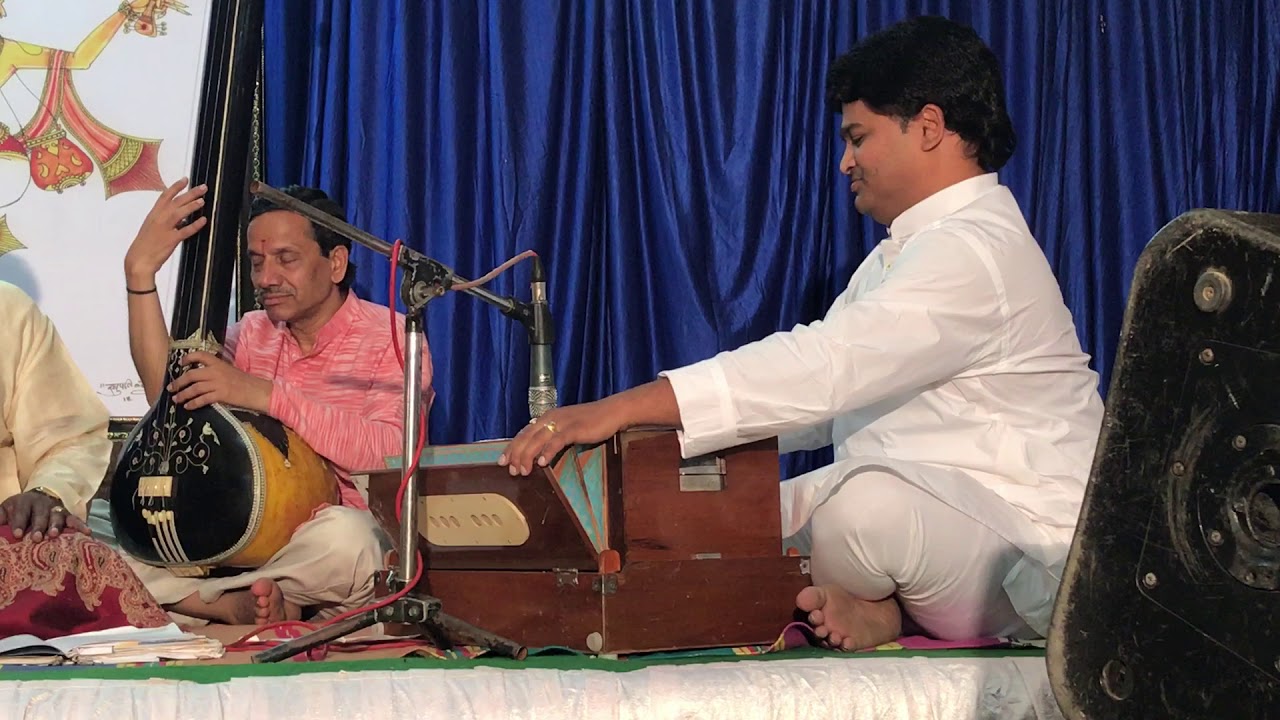Shri Satish Kolli Performing with Padmashree Pt Venkateshkumar on Tabla Keshav Joshi