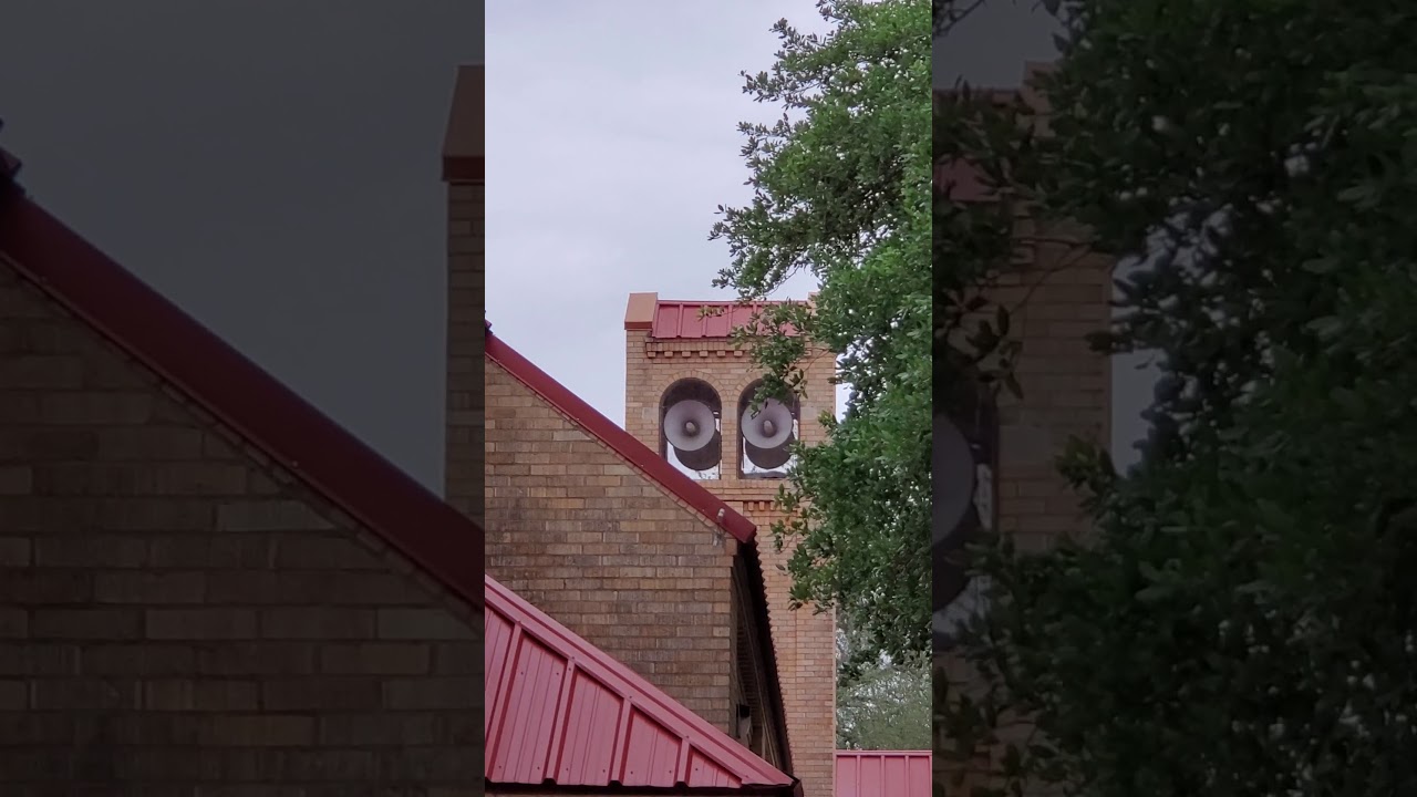 St. Elizabeth of Hungary Catholic Church chimes at 6pm.
