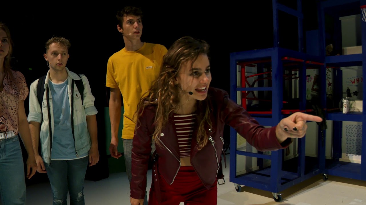 Niek Roozen, May Hollerman e.a. - Brugklas de Musical - za 4 jan te zien bij Cool