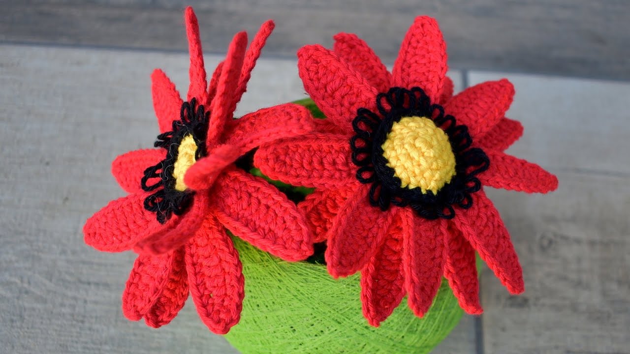 FLORES DE GANCHILLO PARA EL CACTUS
