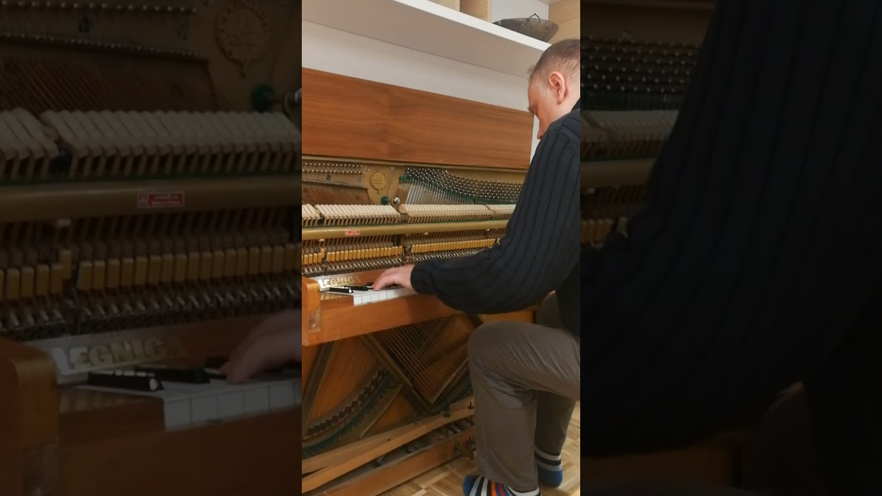 Pianino Legnica M-100 (1986)