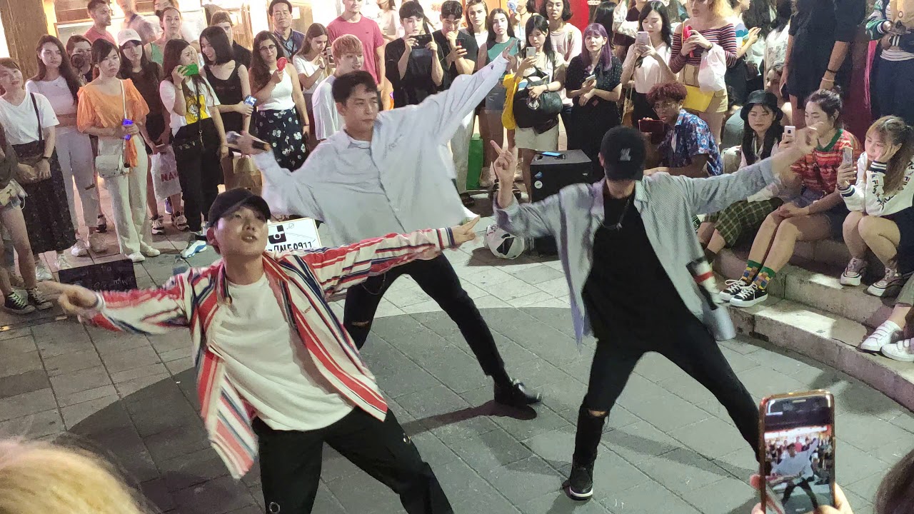 KANG LEO & FRIENDS. MOMOLAND 'BBOOM BBOOM' ,  IKON 'BLING BLING' 'B-DAY' COVER. FANTASTIC BUSKING.