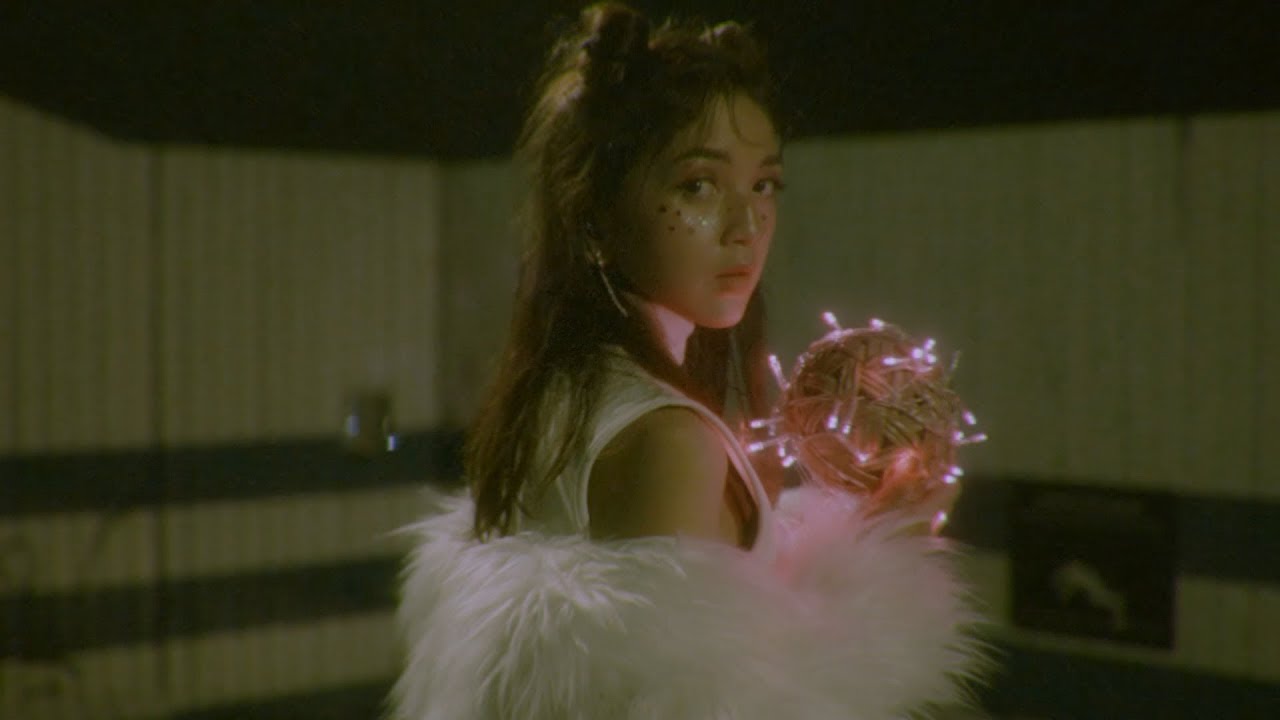 『Roman Romansa』- AYA Anjani | Official Music Video