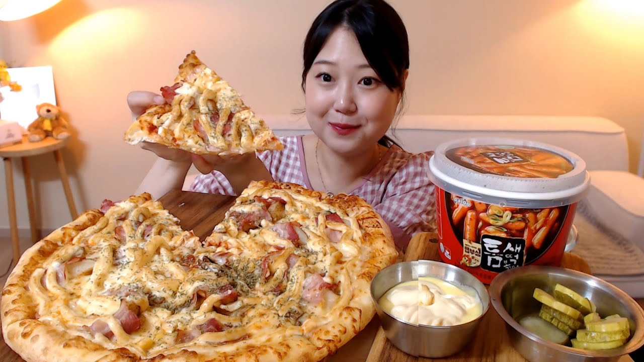 오랜만에 🍕 마요네즈 세번 추가한 도미노 포테이토 피자 매운 틈새떡볶이 먹방 Potato mayonnaise pizza Spicy Tteokbokki mukbang Eating
