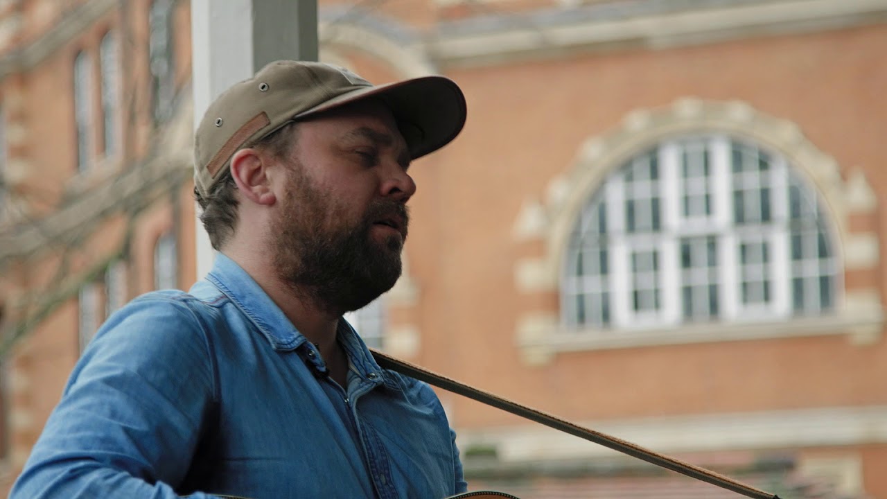 Frightened Rabbit - Modern Leper - Bandstand Busking