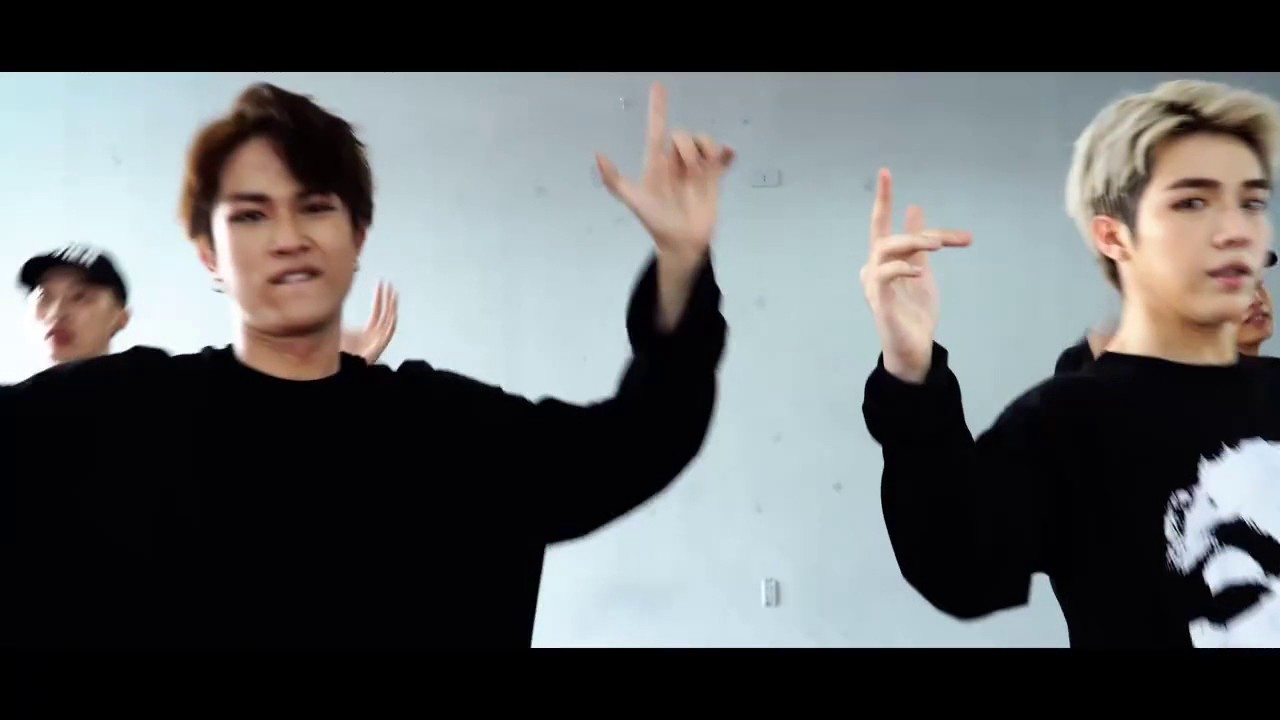 Uni5   Hot 1000 độ 🔥🔥🔥 Nóng phỏng tay 💥💥💥 Dance version  Nóng xệ