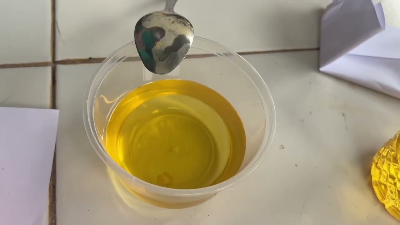DIY SABUN MANDI PADAT DARI MINYAK KELAPA DENGAN PENAMBAHAN EKSTRAK BUAH PARE (MOMORDICA CHARANTIA L)
