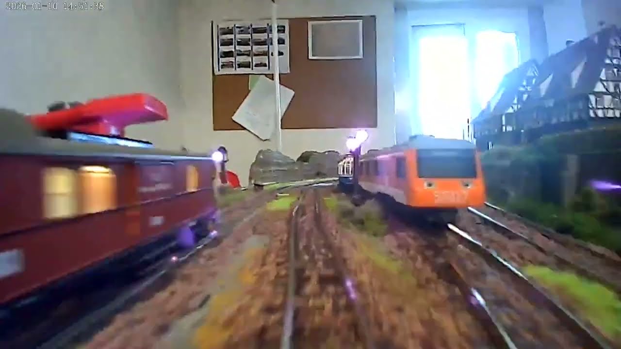 Maquette de train HO, filmée avec une caméra embarquée en test