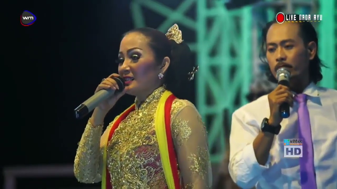 CINTA FATAMORGANA Nunung Alvi FT Rizal Pramudya.