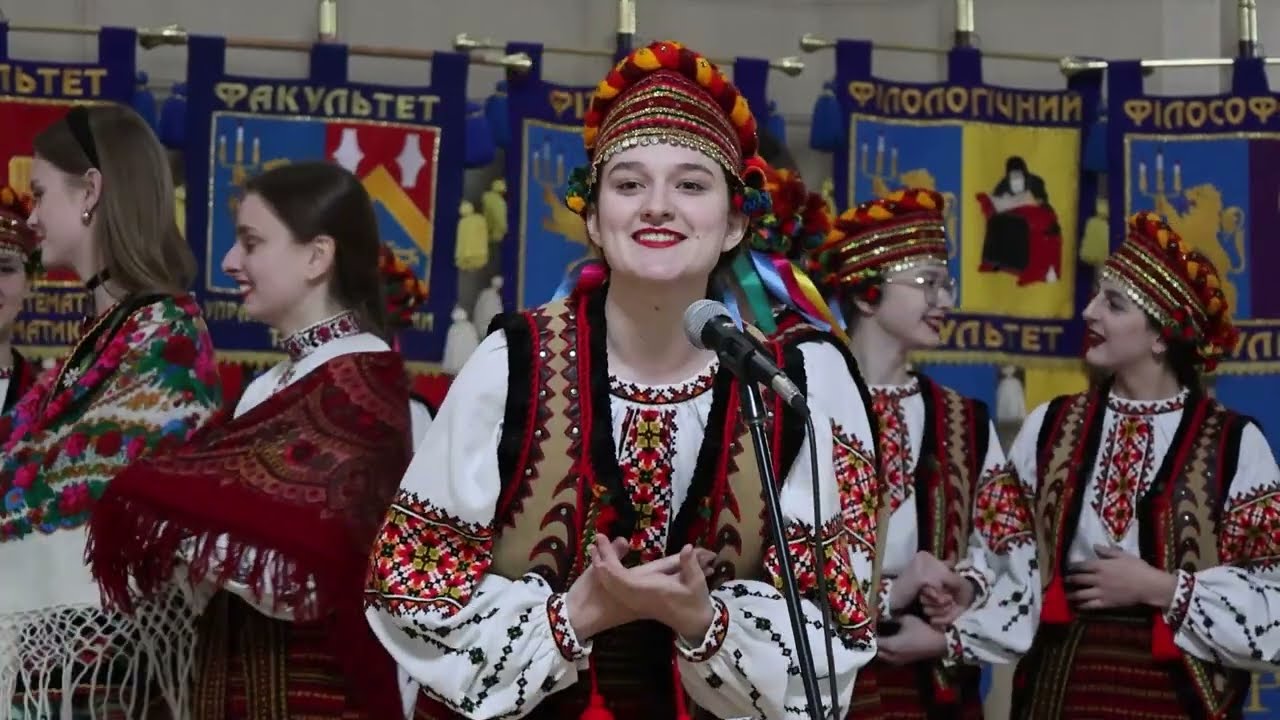 «Черемош» – народний ансамбль пісні і танцю представив на сцені театральну виставу «Маланка»