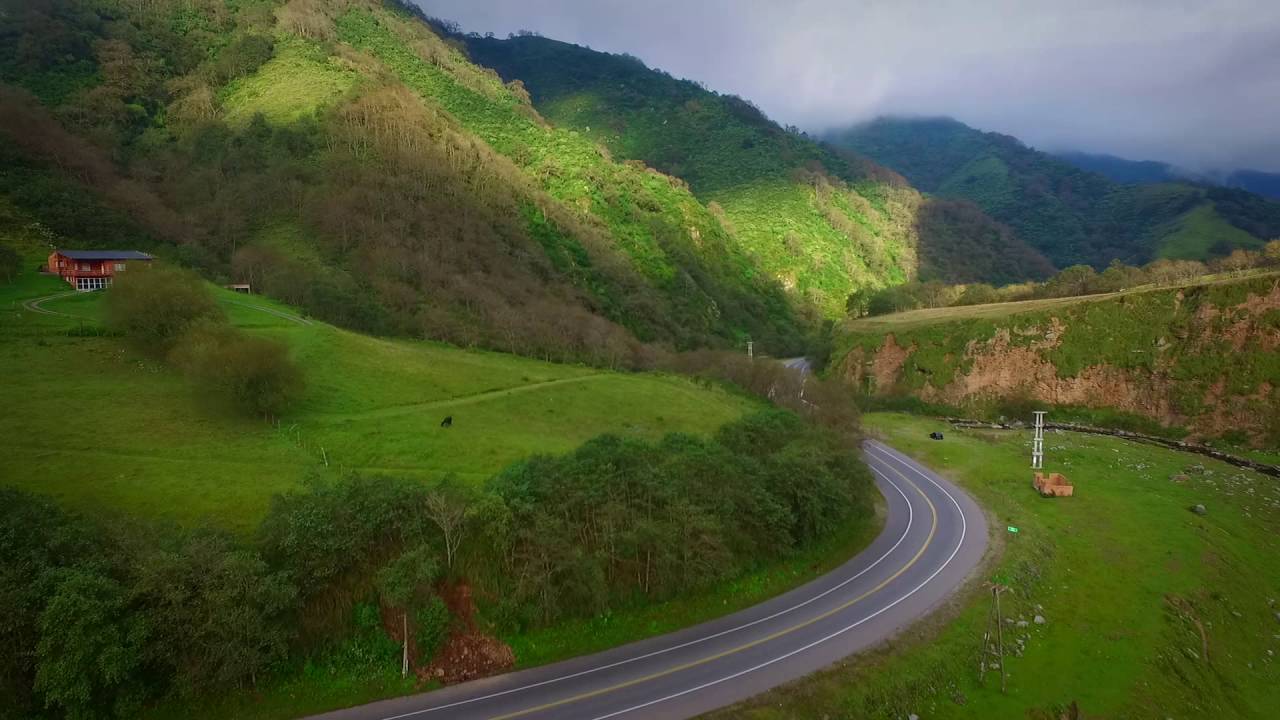 tafi del valle - Tucuman - vista aerea de los cerros
