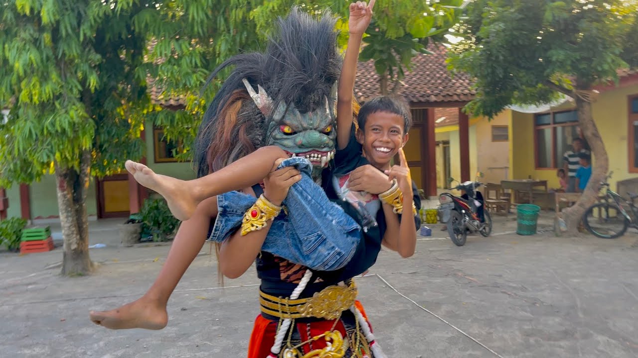 NGAKAK KETANGKAP BUTO NGAMUK !! Kumpulan Video Lucu Barongan Galak 2025
