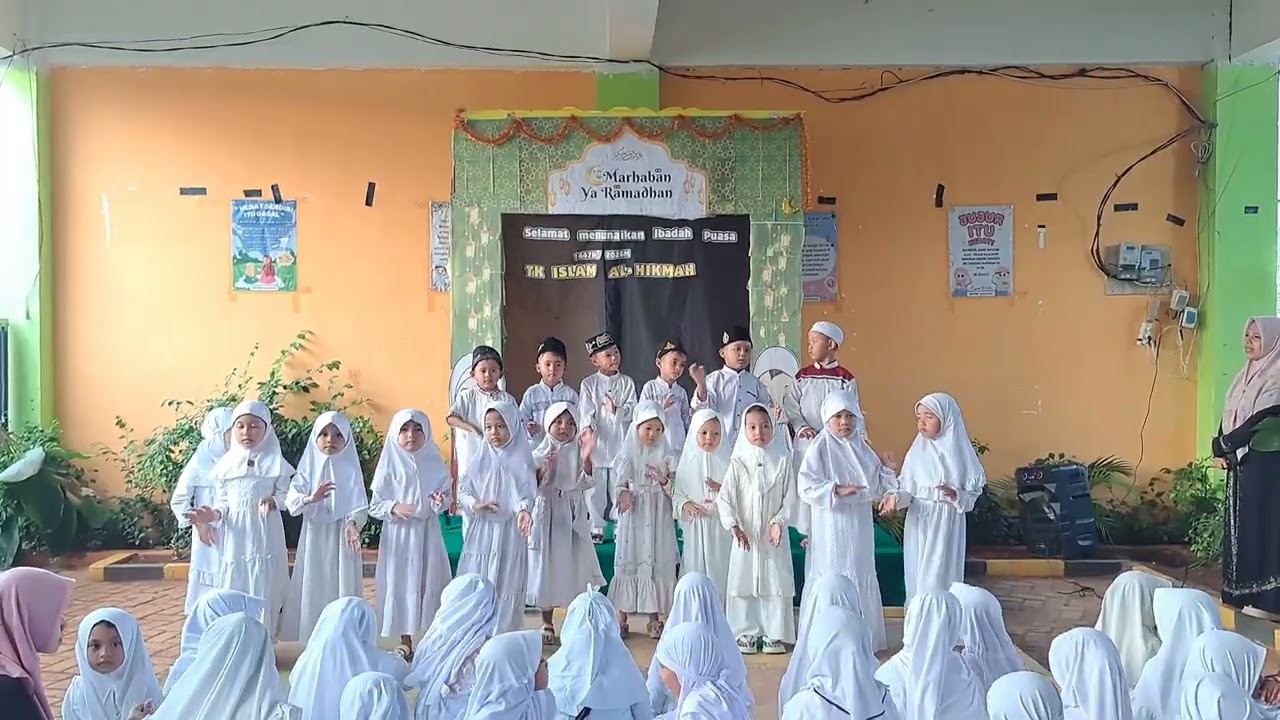 PENAMPILAN KELOMPOK A1 - TK ISLAM AL-HIKMAH