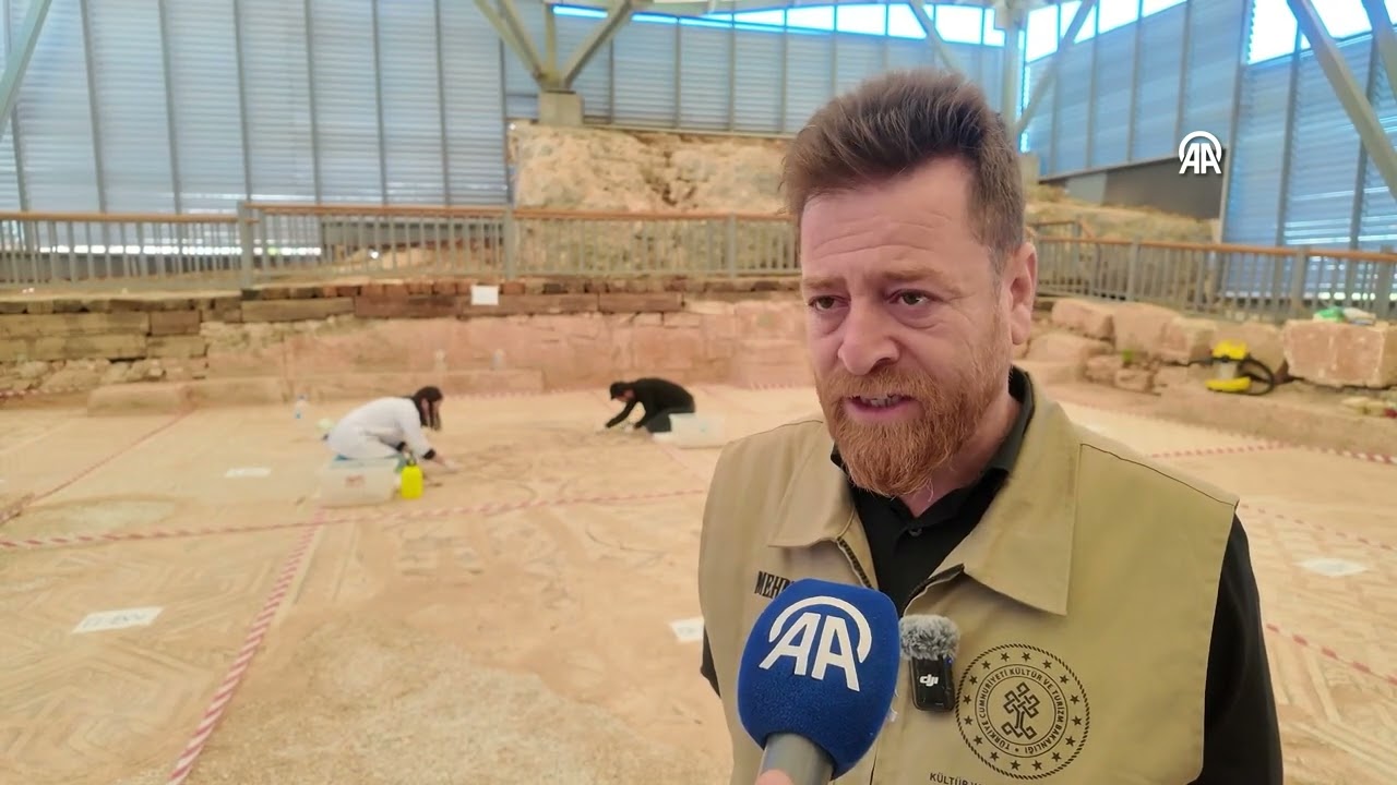 Perre Antik Kenti'ndeki 125 metrekarelik mozaikte konservasyon işlemi