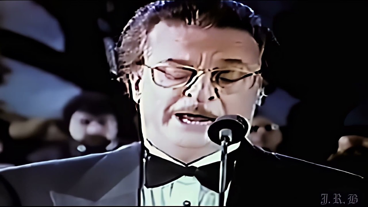 Alfredo Kraus interpreta Sembrar en Navidad.