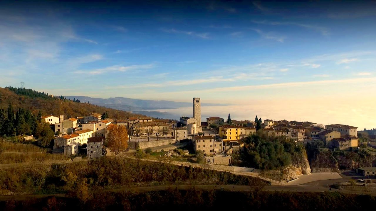 La Valpolicella, fra vigneti, ville e antiche pievi