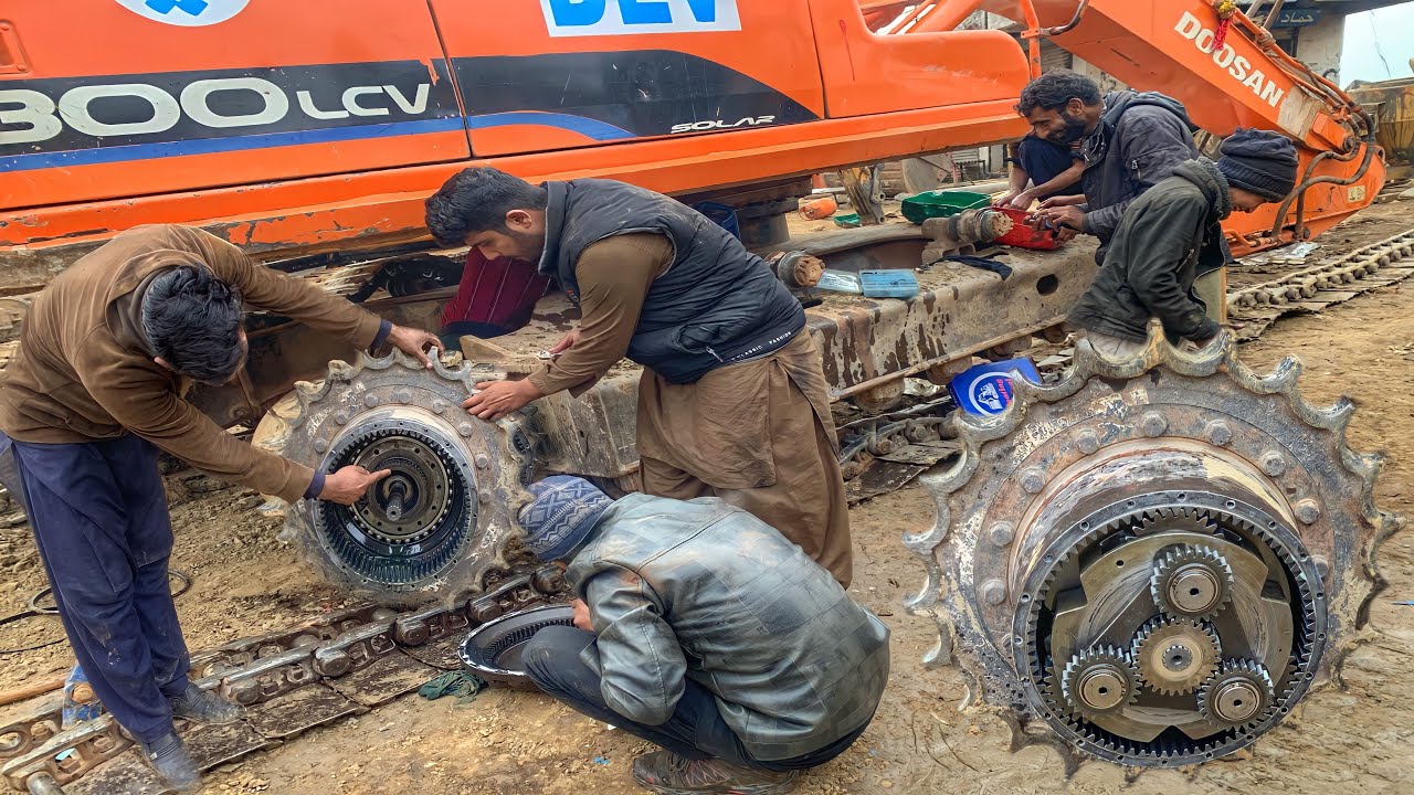 Awesome Restoration Of  Excavator Final Drive Assembly // Doosan Final Drive Oil Seal Replacement