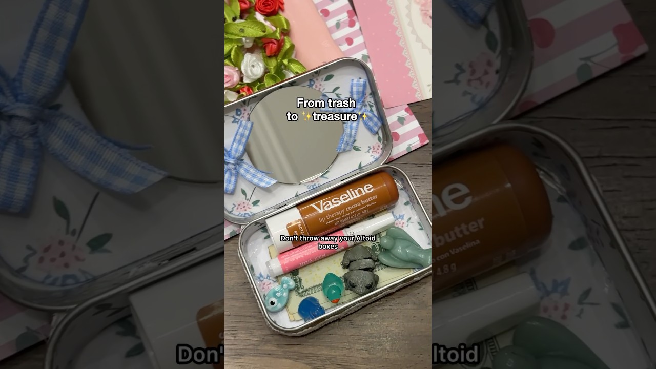 ALTOID WALLETS: Girls night craft making trinket boxes with empty altoid tins 