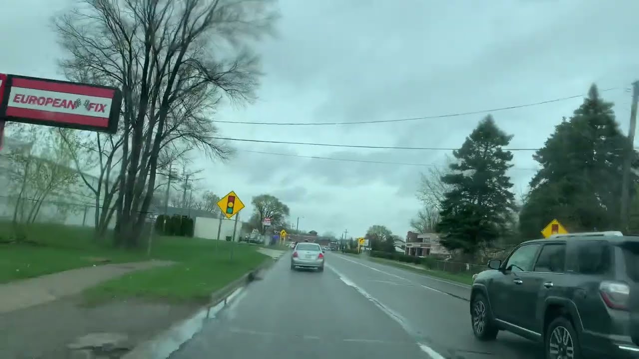 Driving to Mount Clemens, Michigan from Eastpointe, Michigan 🇺🇸 along Gratiot Ave. April 2023