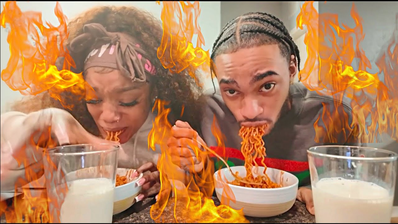 ЧЕЛЛЕНДЖ С ОЧЕНЬ ОСТРОЙ ЛАПШОЙ РАМЕН | SWISS vs REBEL MUKBANG