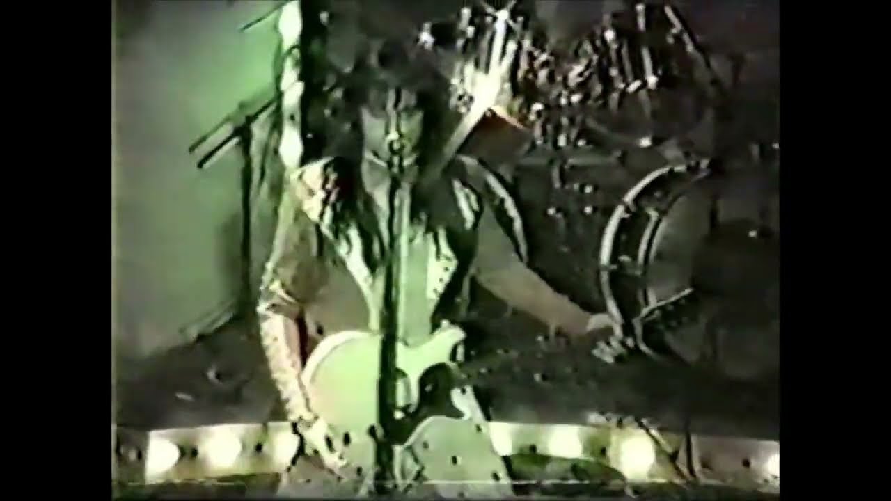 Circus Circus (Pre W.A.S.P.)-Love Me (Live In Los Angeles, USA 1980) *audio upgrade*