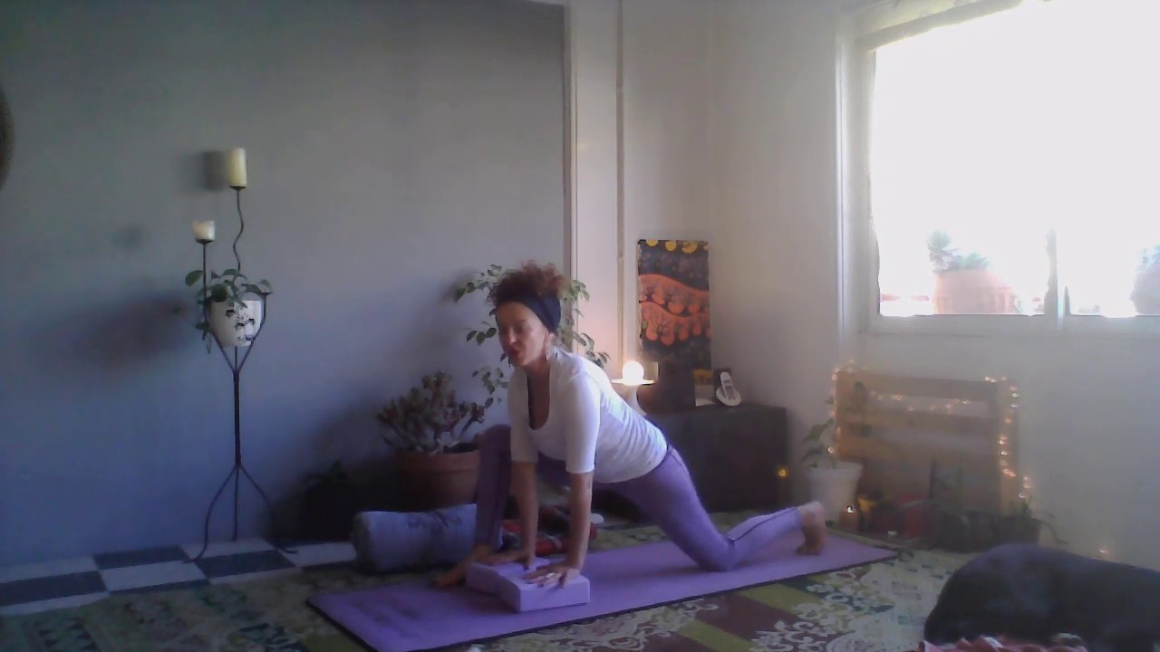 Yin Yoga - Αθηνά Αλεξοπούλου