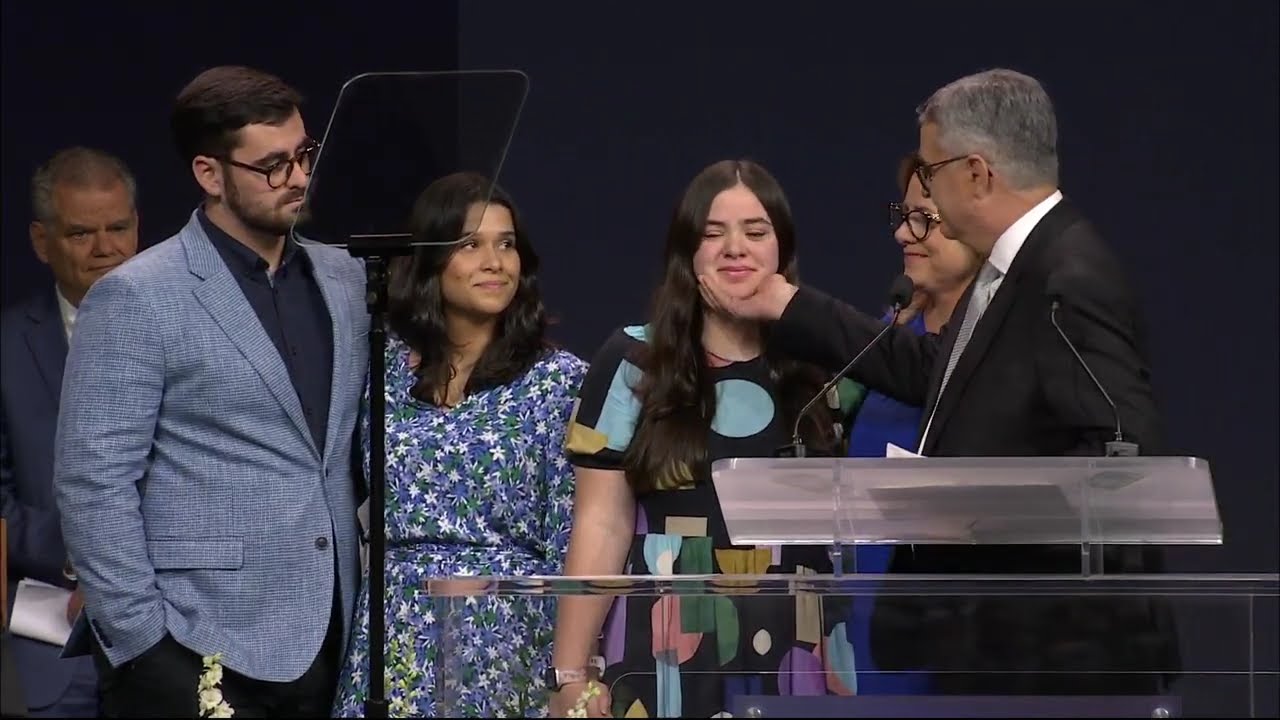 EN ESPAÑOL: Primeras palabras del nuevo presidente electo de la Iglesia Adventista del Séptimo Día