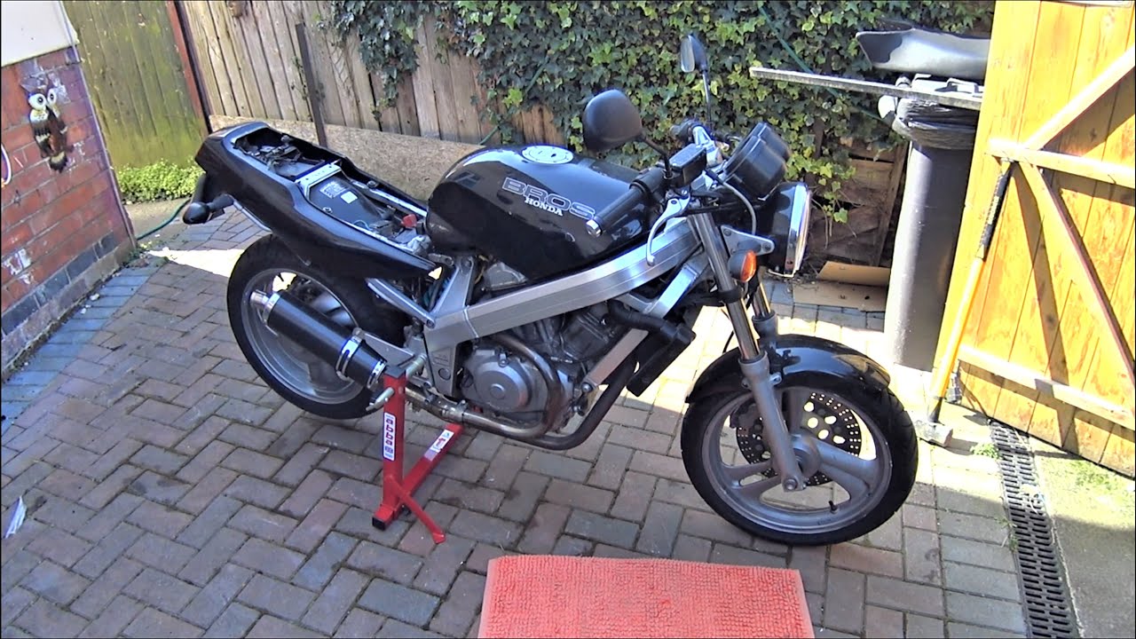 UK Lockdown! My Honda Bros gets a rare day outside of the shed. Honda Hawk GT/Bros 650