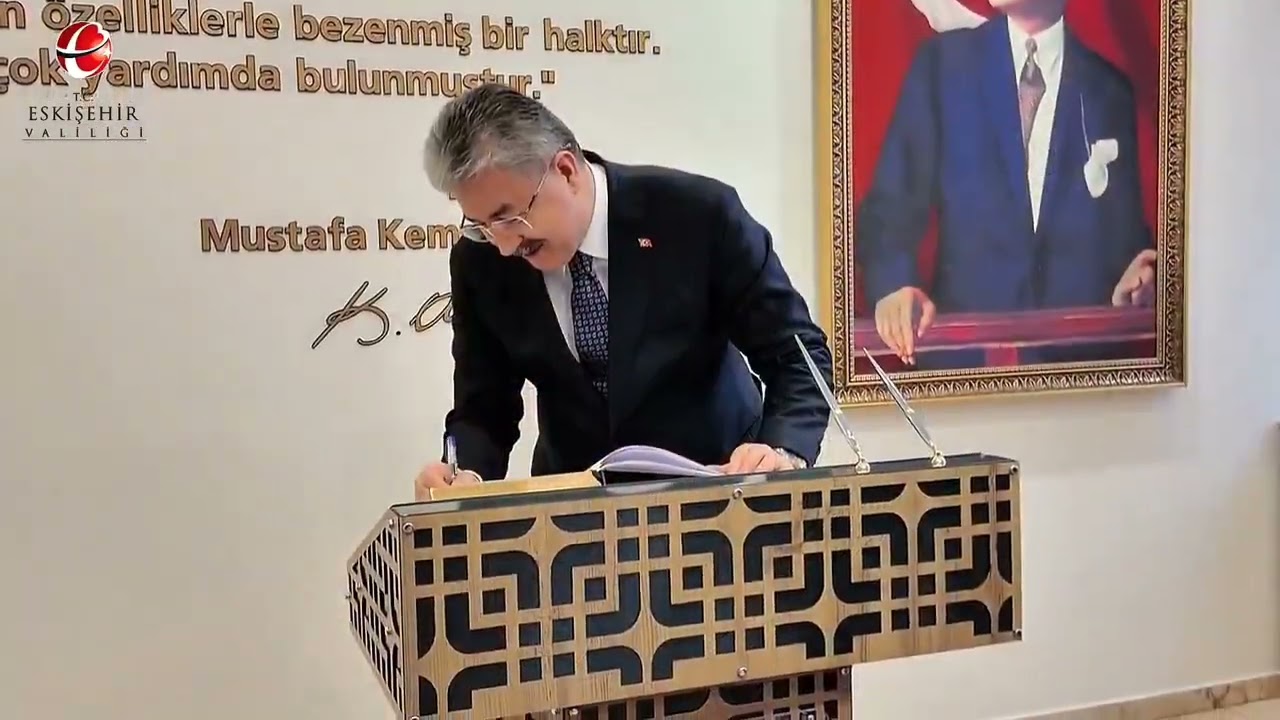 Valimiz Dr. Erdinç Yılmaz, Büyükşehir Belediye Başkanı Ayşe Ünlüce’ye iade-i ziyarette bulundu.