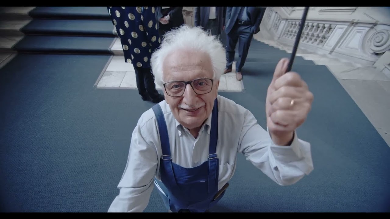 Bruno Gambarotta al Santuario del Valinotto, Carignano. Spot promozionale