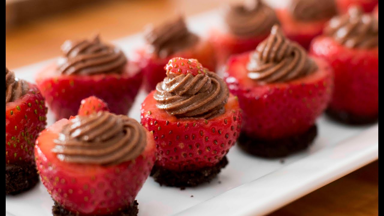 Cheesecake Stuffed Strawberries {Chocolate Flavored}