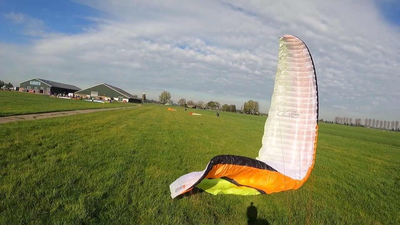 Noordeloos - The Netherlands - 26-10-2024 - 14:07 - Maurik Paragliding