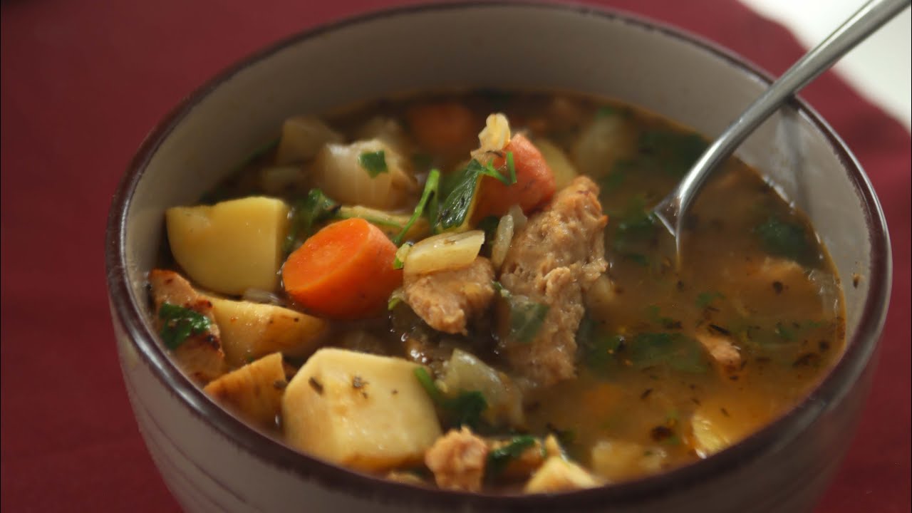 Easy and cheap vegetable soup for a gut healthy breakfast 