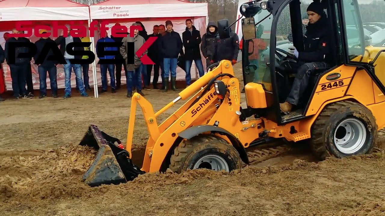 Pokaz maszyn i osprzętów 2 - Schaffer Pasek