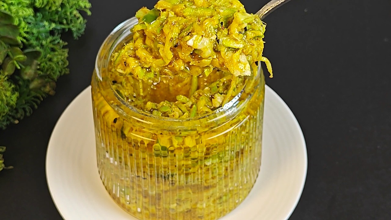 Kacche Aam Ka Lacche Wala Achar | कच्चे आम का लच्छे वाला अचार | Raw Mango Pickle