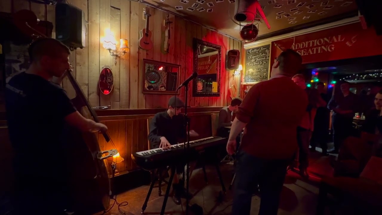 Whispering (yet again) with Jack Calloway and his Evening Rhythmic Experience