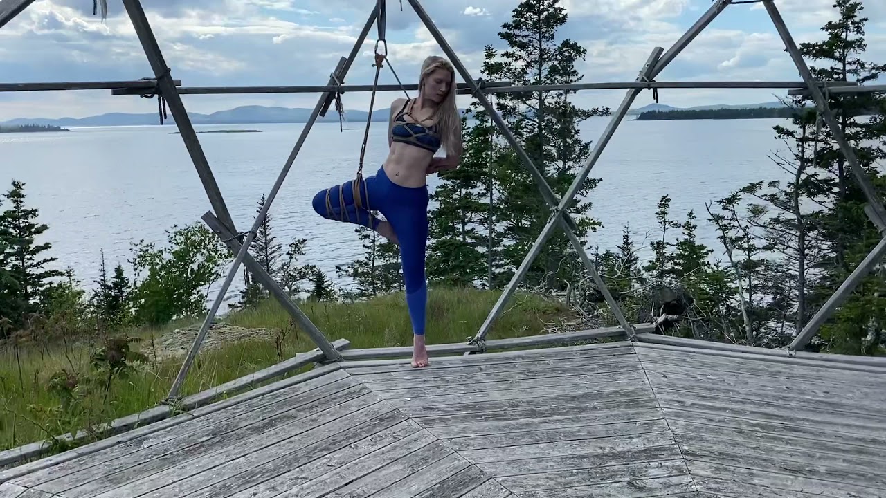Geodesic dome self-bondage