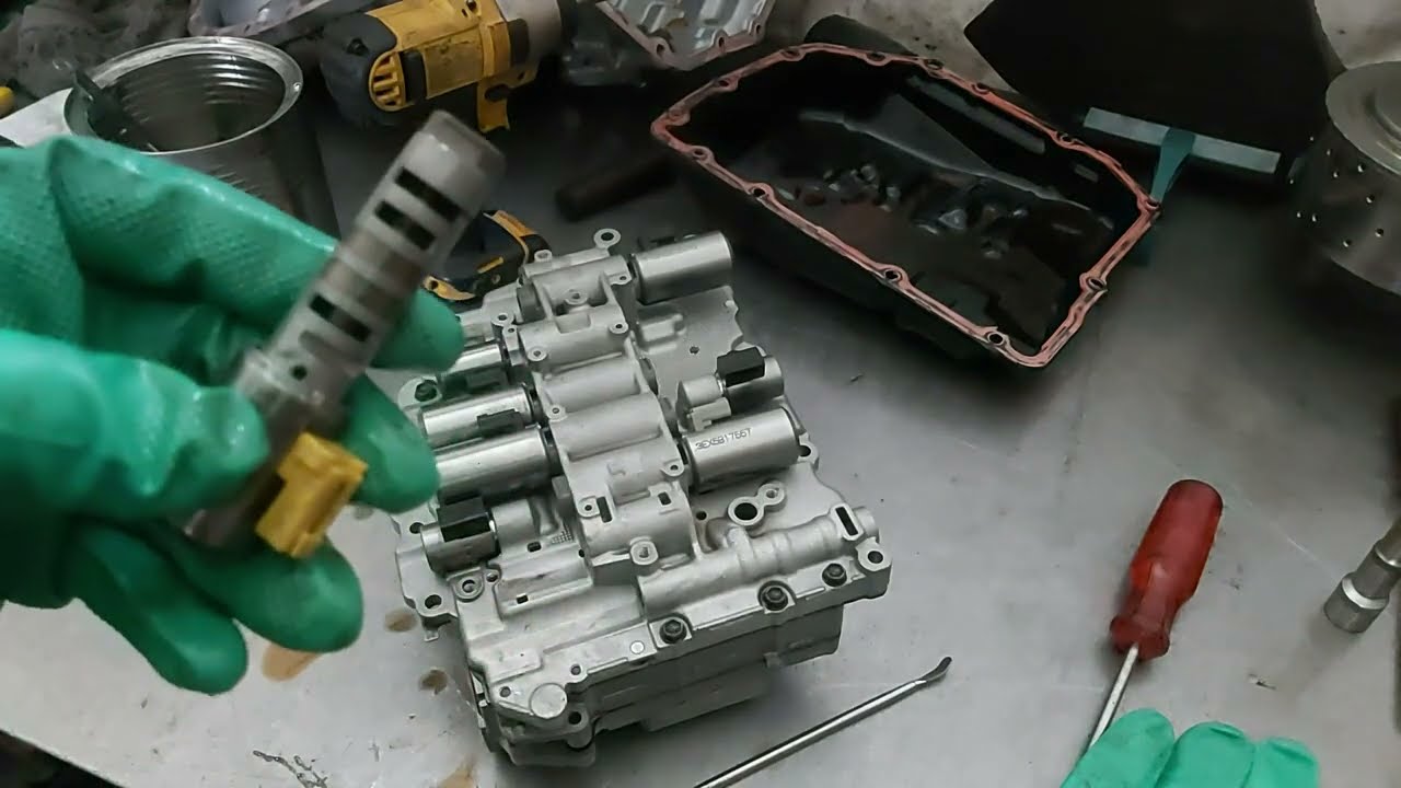 Desmontagem do corpo de válvulas tf72sc Jeep Renegade.