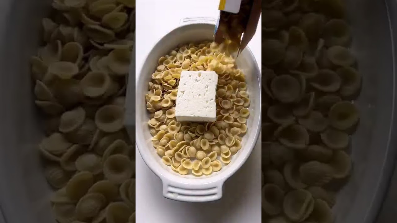 Запеченные макароны с фетой и сыром — отличный рецепт!