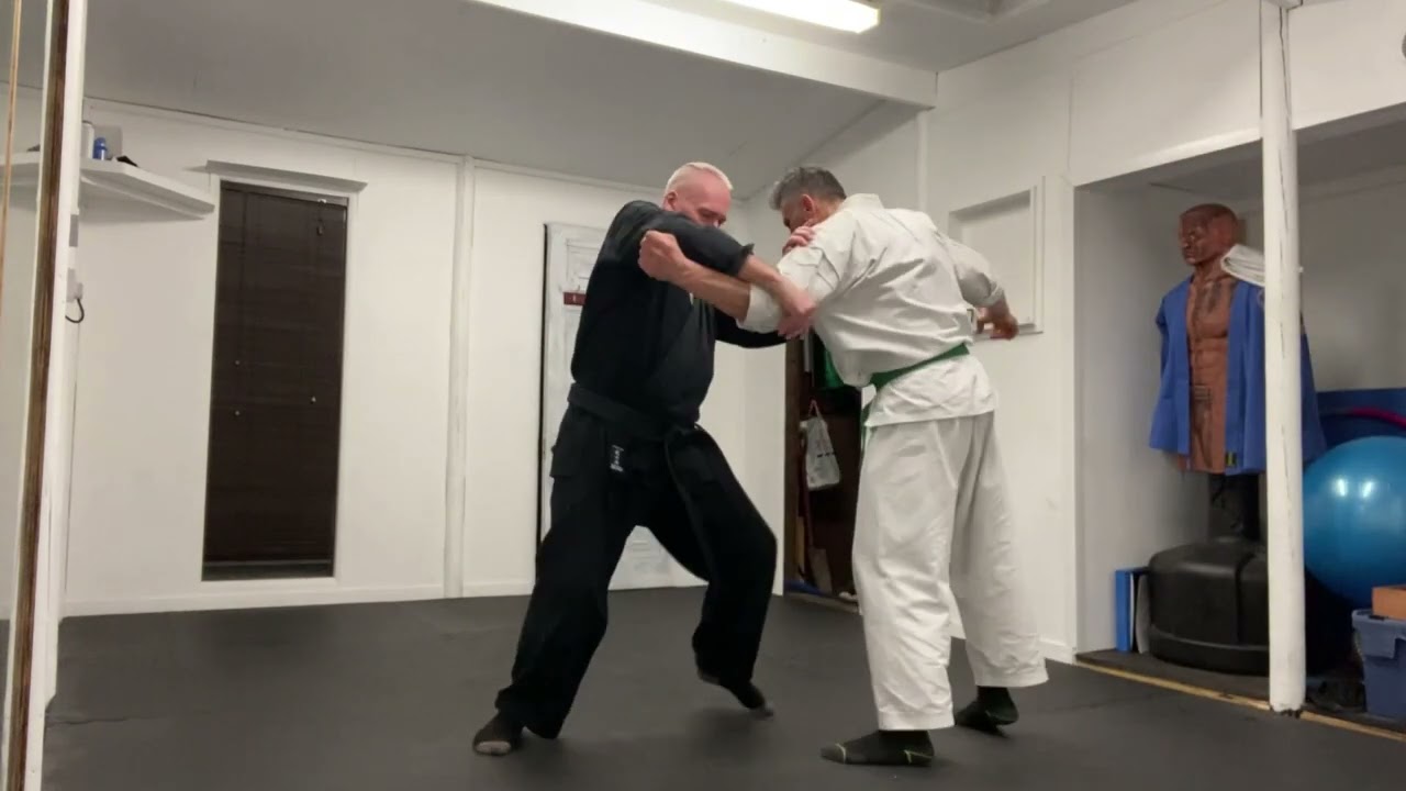 Shoulder Arm Locks from Left and Right Hooks - Jiu-Jitsu Yellow Belt Syllabus