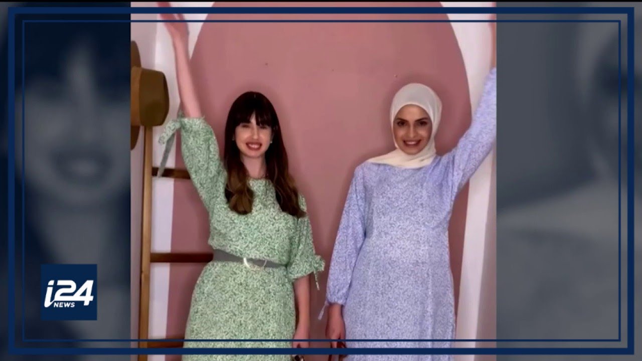 Orthodox Jewish fashion blogger becomes surprise hit among Muslim women