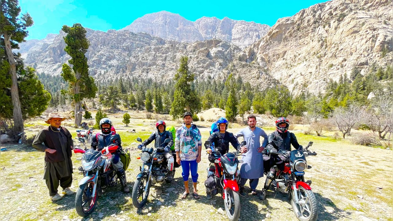 We Went To Ziarat View Piont || Best Places To Visit In Ziarat || Entertainment Vlog ||Zakir H Vlogs