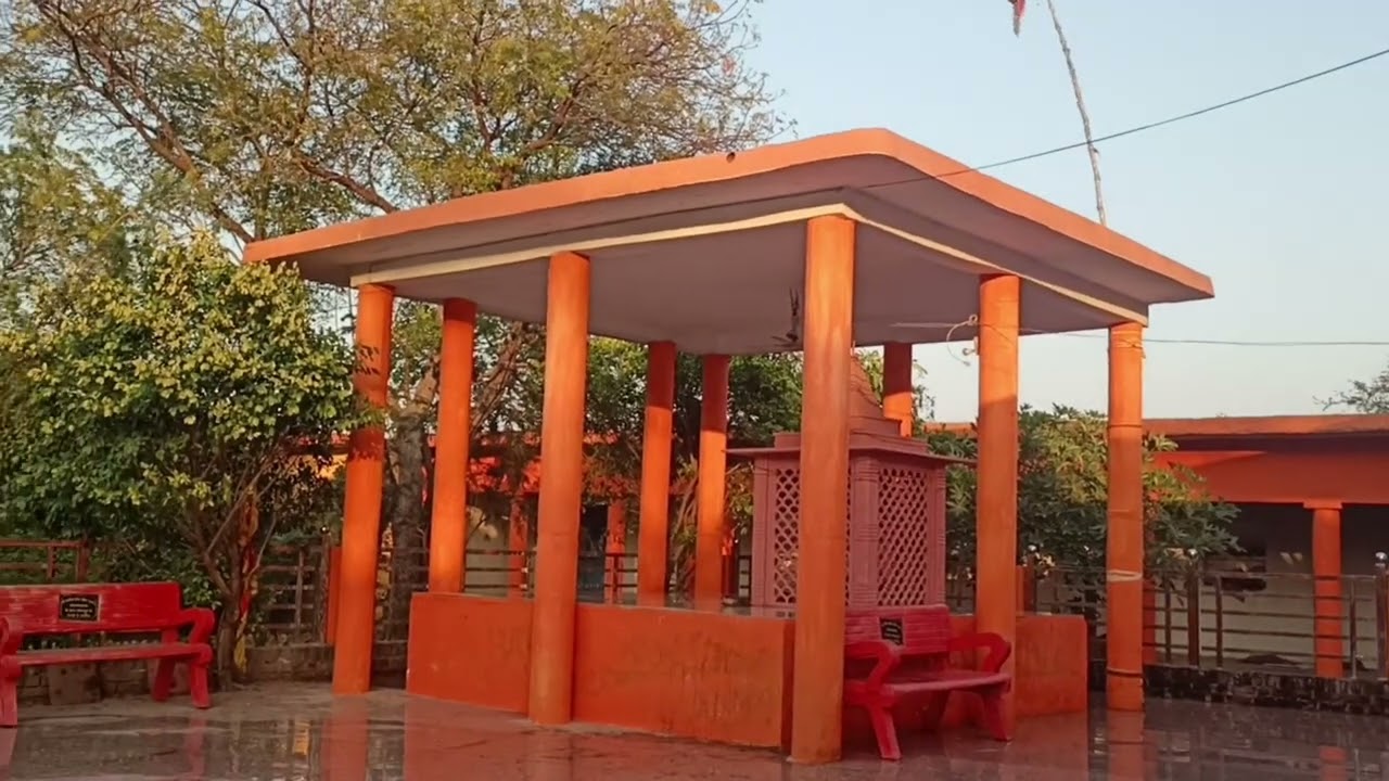 पापा को मंदिर लेकर गए 🛕