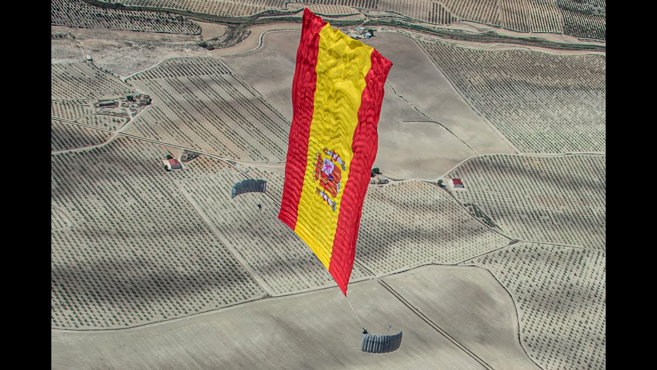 PAPEA RECORD DEL MUNDO ESPEJO CON BANDERA 2024