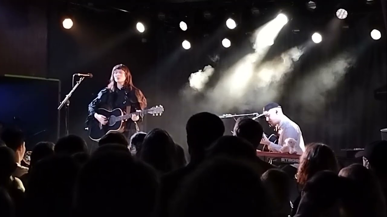 Holly Humperstone Friendly Fire live at Lille Vega 20260214