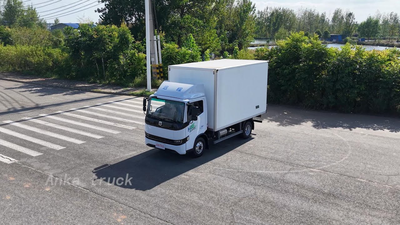 Geely Electric 5 Ton Freezer Van Truck : 320km Range, 1-Hour Fast Charge