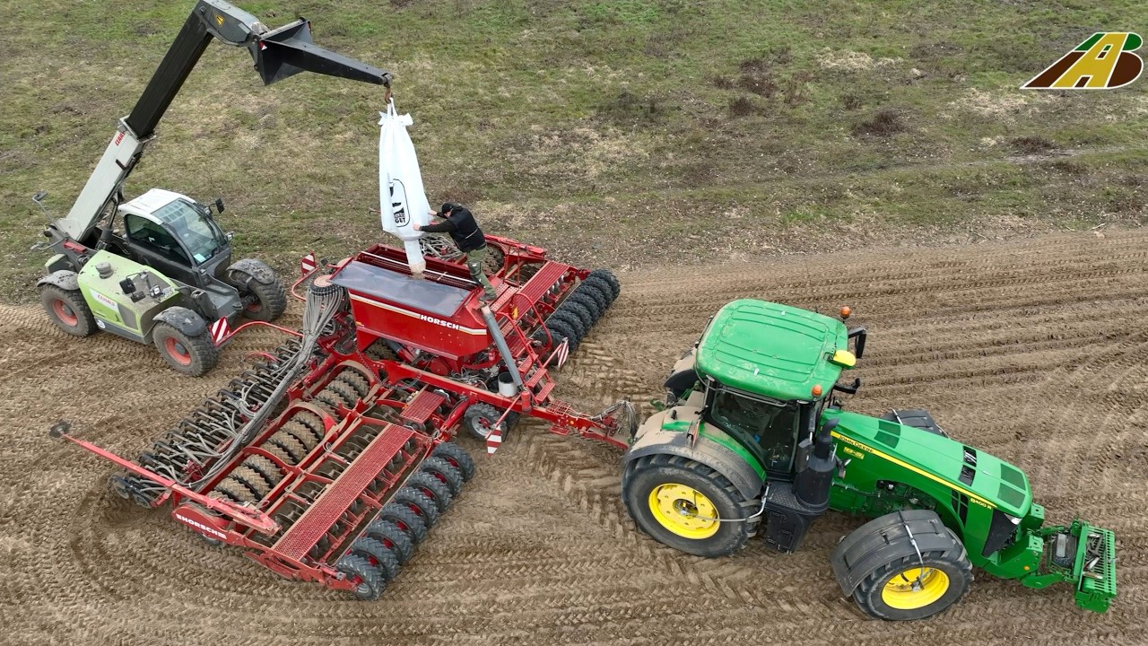 Pflügen, Grubbern, Erbsen säen, Düngen - Arbeiten in der Landwirtschaft - Feldarbeit mit Traktoren